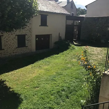 Gites Ardoise Et Girolle Formigueres Exterior photo